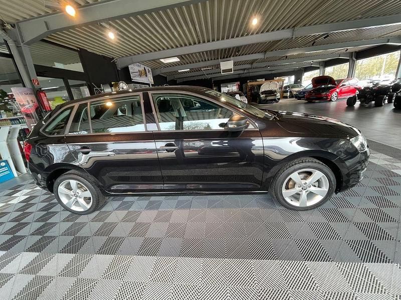 Gebraucht Skoda Rapid Cool Edition 90 PS (66 kW) 2015 Schwarz Kleinwagen