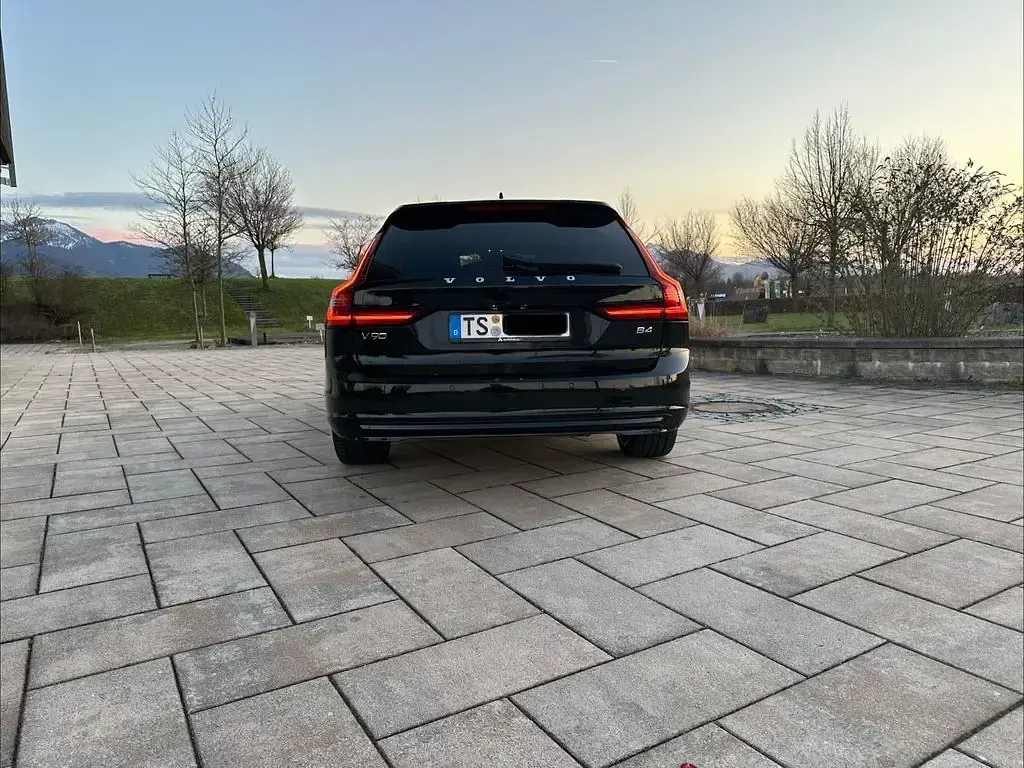 Second-hand Volvo V90 197 CP (144 kW) 2021 Negru Break