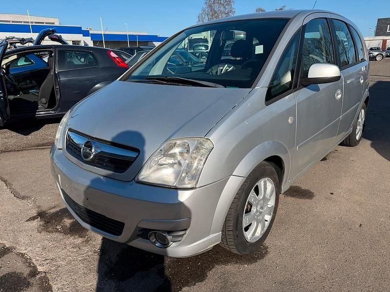 Gebraucht Opel Meriva 105 PS (77 kW) 2007 Silber Van / Kleinbus