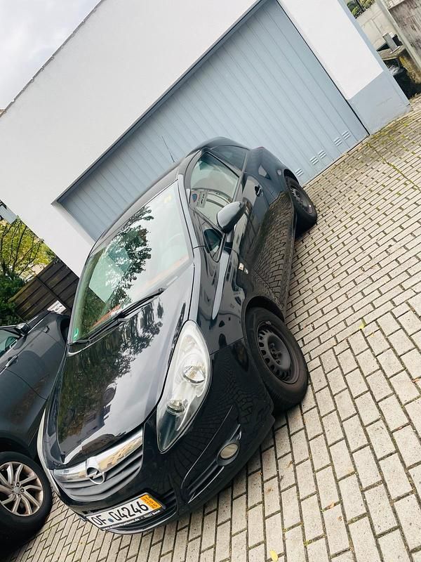 Schwarz Gebraucht 2010 Opel Corsa Kleinwagen | 1.650 € - Bild 1/4