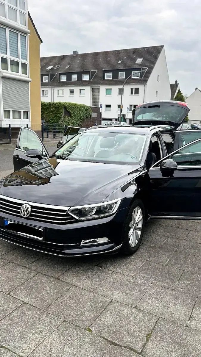 Gebraucht VW Passat Highline 150 PS (110 kW) 2017 Schwarz Kombi