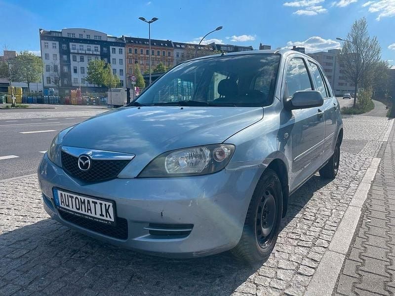 Usado Mazda 2 Active 80 HP (58 kW) 2005 Azul Citadino