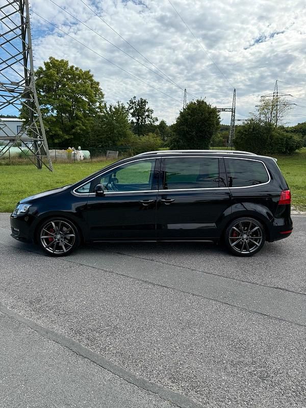 Gebraucht VW Sharan 140 PS (102 kW) 2014 Schwarz Van / Kleinbus