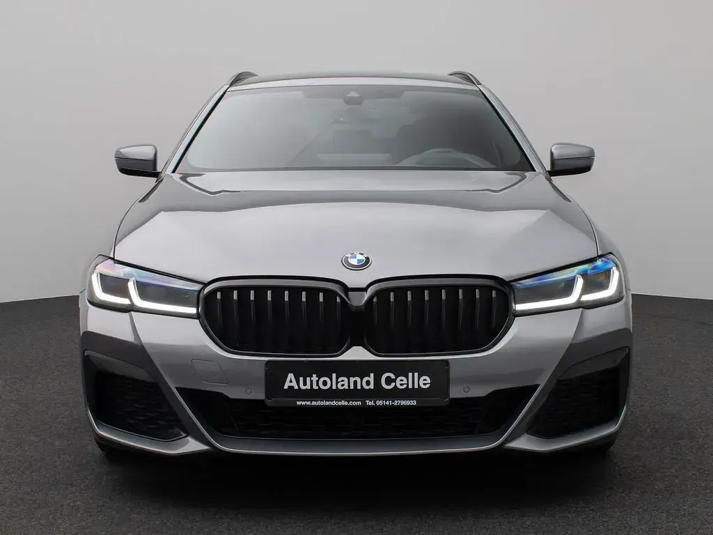 Gebraucht BMW 530 M Sport 286 PS (210 kW) 2023 Grau Limousine