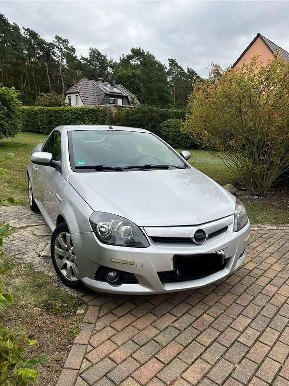 Silber Gebraucht 2007 Opel Tigra Cabrio | 2.200 € (Guter Preis) - Bild 1/4