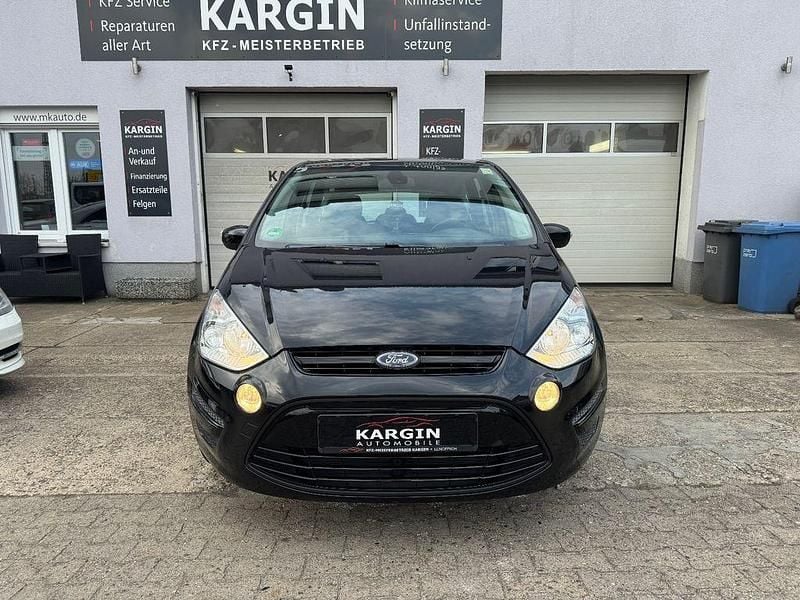 Gebraucht Ford S-MAX Trend 140 PS (102 kW) 2013 Schwarz Van / Kleinbus
