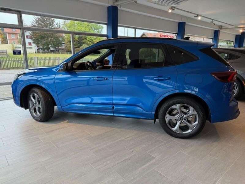 Gebraucht Ford Kuga ST-Line 186 PS (136 kW) 2024 Desert island blue metallic SUV