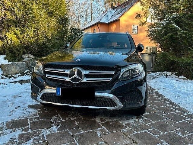 Gebraucht Mercedes GLC250 204 PS (150 kW) 2017 Schwarz SUV