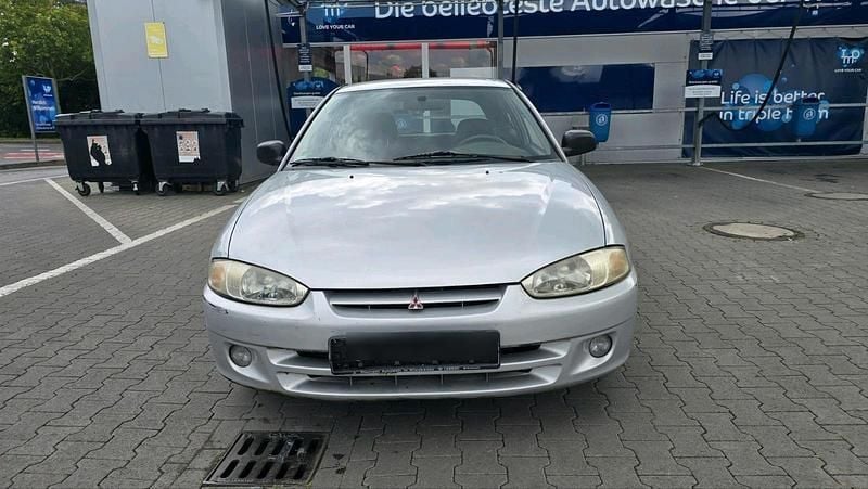 Silber Gebraucht 2000 Mitsubishi Colt Kleinwagen | 1.299 € - Bild 1/4
