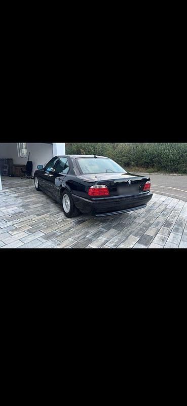 Gebraucht BMW 740 245 PS (180 kW) 2001 Schwarz Limousine