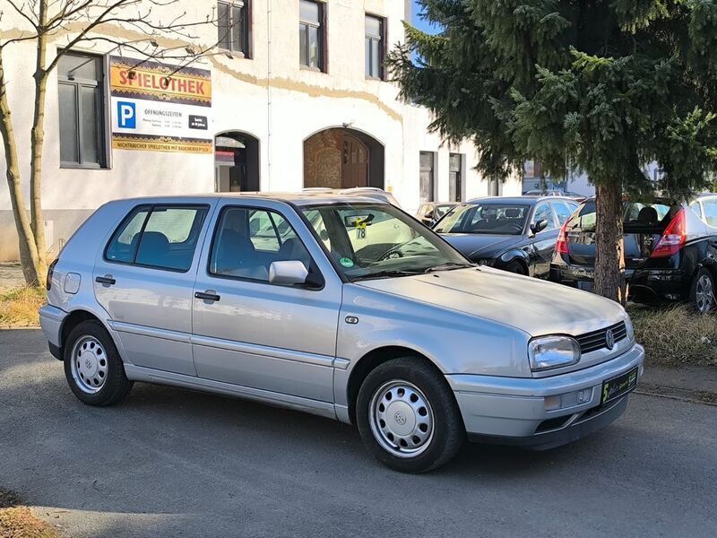 Gebraucht VW Golf III 75 PS (55 kW) 1997 Silber Limousine