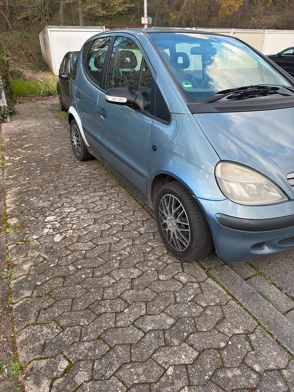 Gebraucht Mercedes A140 82 PS (60 kW) 2004 Blau Kleinwagen