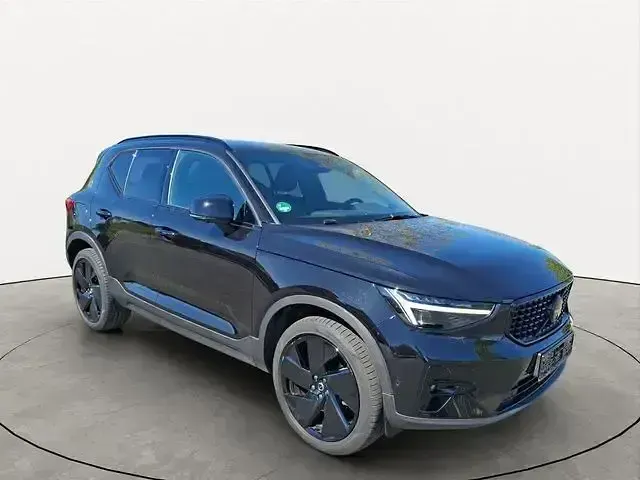 Usata Volvo XC40 Plus 163 CV (119 kW) 2025 Nero SUV