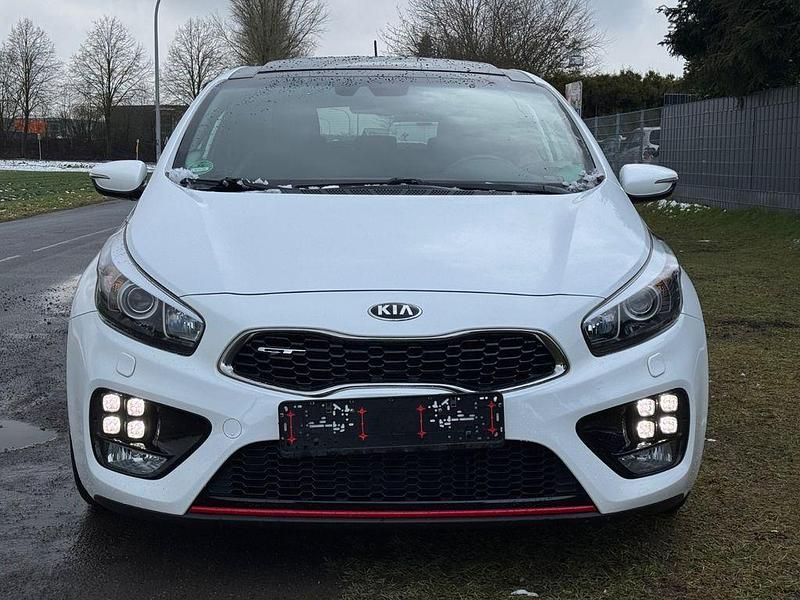Gebraucht Kia Ceed GT GT 204 PS (150 kW) 2015 Weiß Coupé