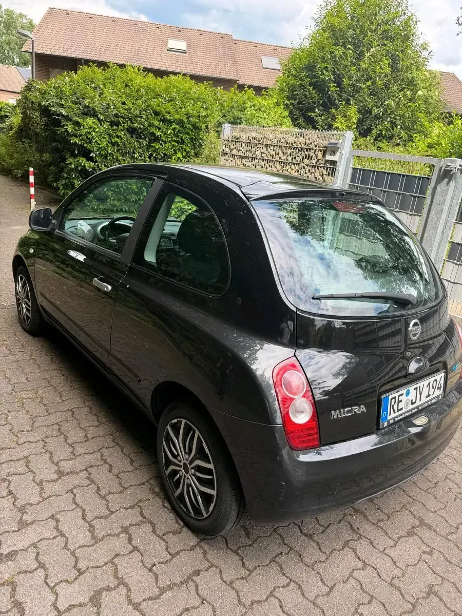Gebraucht Nissan Micra 75 PS (55 kW) 2010 Schwarz Kleinwagen