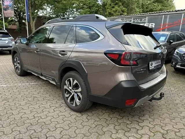 Gebraucht Subaru Outback Platinum 169 PS (124 kW) 2021 Brilliant bronze (m) (braun) (metallic) Kombi