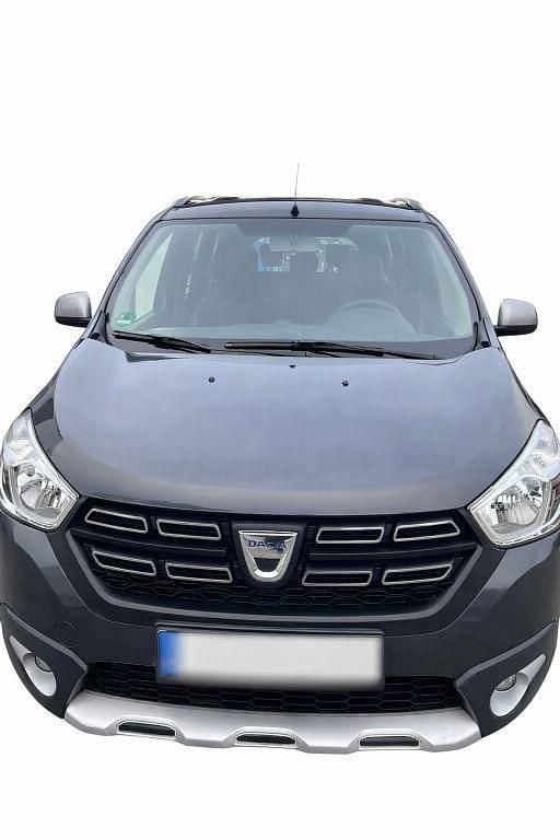 Gebraucht Dacia Lodgy 102 PS (75 kW) 2018 Grau Van / Kleinbus