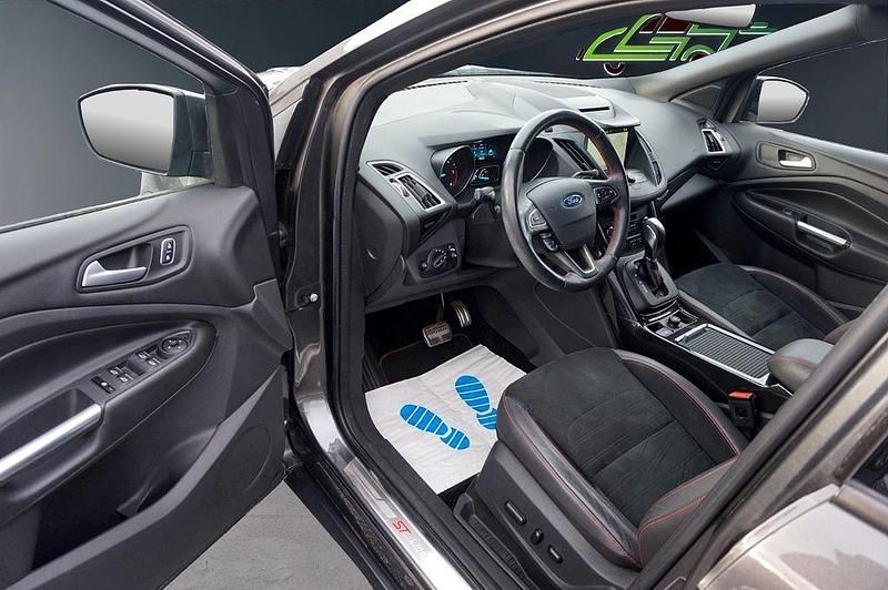 Gebraucht Ford Kuga ST-Line 179 PS (131 kW) 2018 Grau SUV