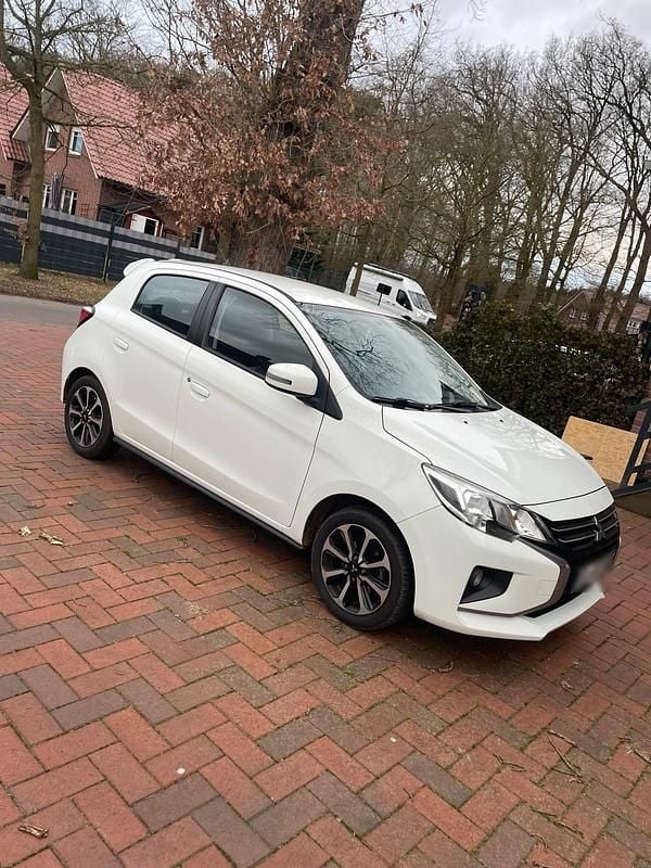 Gebraucht Mitsubishi Space Star 80 PS (58 kW) 2021 Weiß Kleinwagen