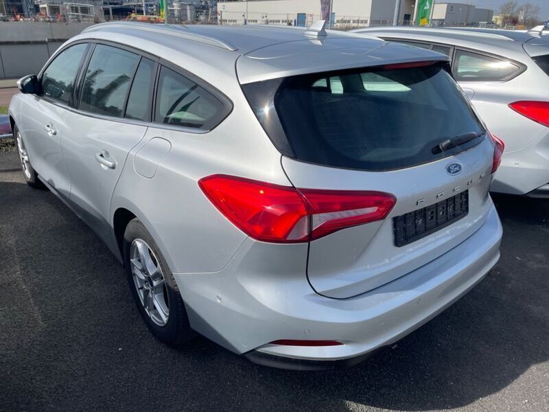 Gebraucht Ford Focus 120 PS (88 kW) 2021 Silber Kombi