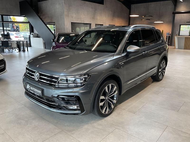 Grau Gebraucht 2020 VW Tiguan Allspace R-line SUV | 35.980 € (Fairer Preis) - Bild 1/4