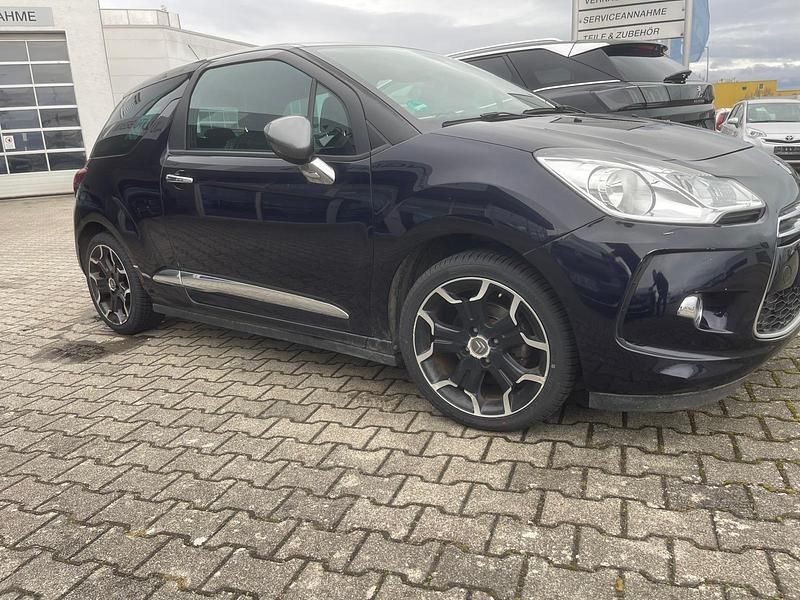 Gebraucht Citroën DS3 120 PS (88 kW) 2014 Blau Kleinwagen