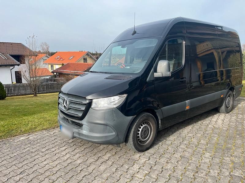 Gebraucht Mercedes Sprinter 143 PS (105 kW) 2019 Schwarz Van