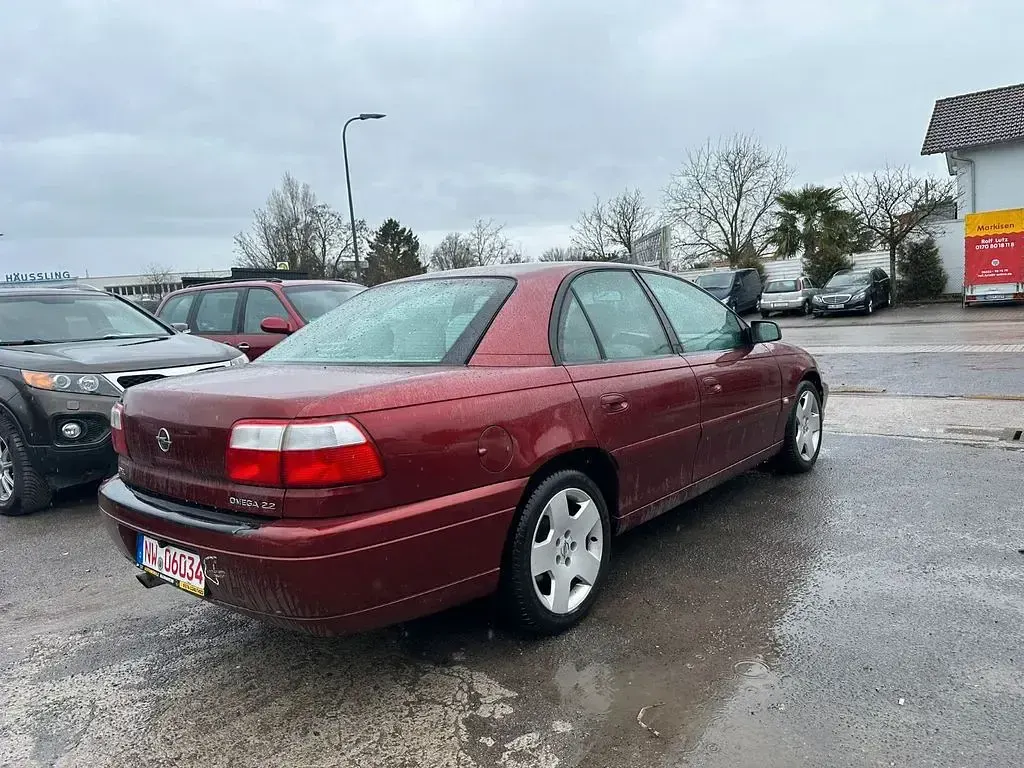 Gebraucht Opel Omega Elegance 144 PS (105 kW) 2000 Rot Limousine