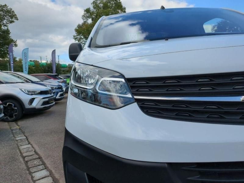 Gebraucht Opel Vivaro 144 PS (105 kW) 2024 Lackierung weiss icy/typ aussenverkleidu Van / Kleinbus