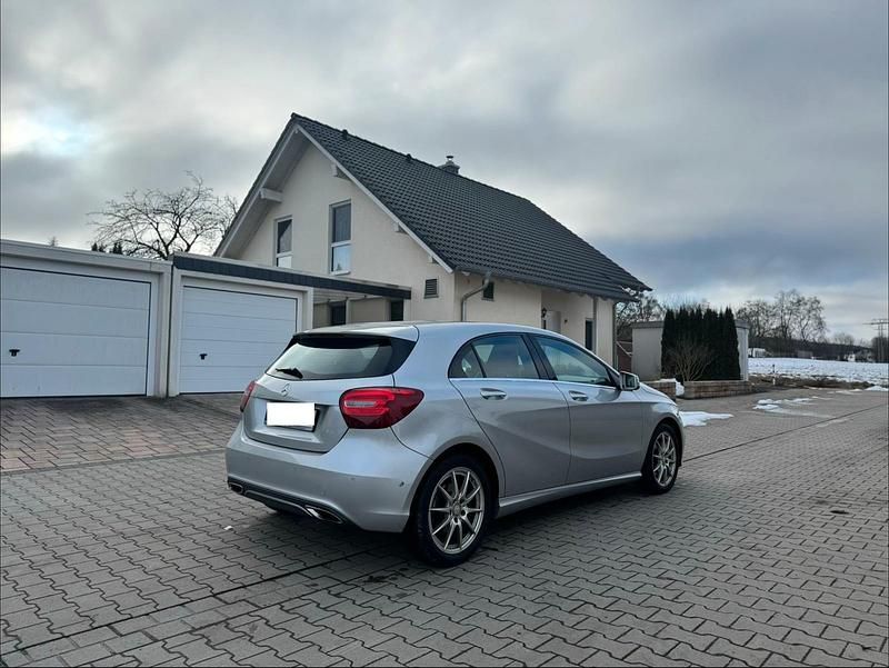 Gebraucht Mercedes A200 Edition 156 PS (114 kW) 2017 Silber Limousine