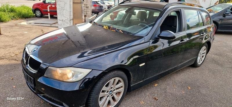 Schwarz Gebraucht 2008 BMW 318 Kombi | 2.200 € (Superpreis) - Bild 1/4