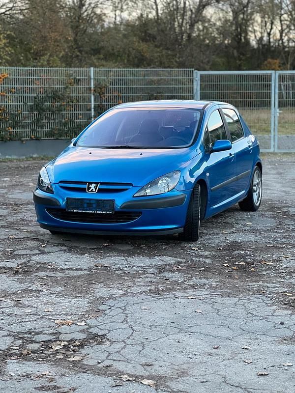Blau Gebraucht 2002 Peugeot 307 Limousine | 3.500 € - Bild 1/4