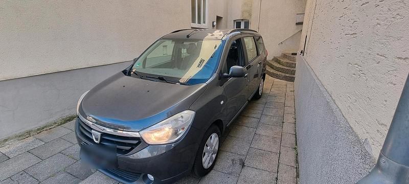 Gebraucht Dacia Lodgy 115 PS (84 kW) 2013 Grau Van / Kleinbus