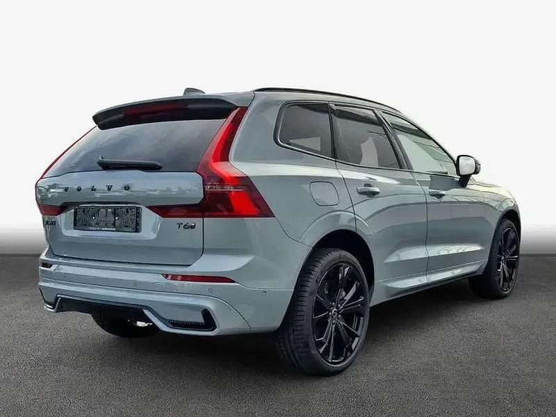 Neu Volvo XC60 Plus 253 PS (186 kW) 2025 Vapour grey metallic SUV