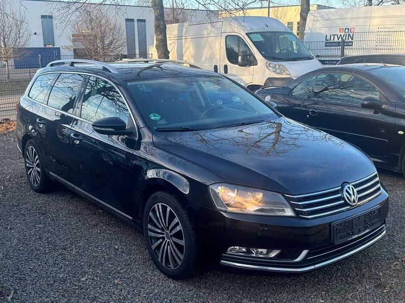 Gebraucht VW Passat Highline 105 PS (77 kW) 2012 Schwarz Kombi