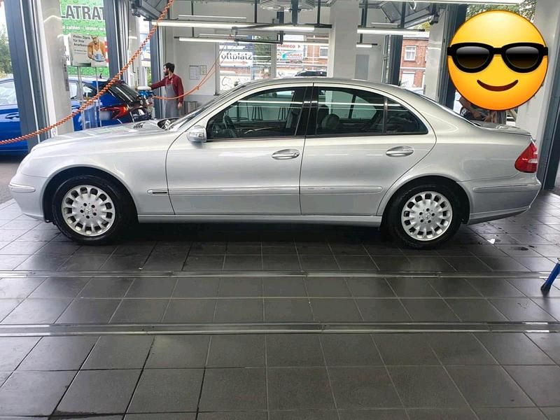 Gebraucht Mercedes E350 Elegance 272 PS (200 kW) 2005 Silber Limousine