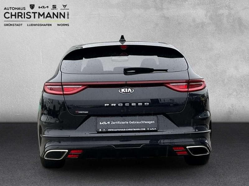 Gebraucht Kia ProCeed Comfort 204 PS (150 kW) 2020 Zilinaschwarz met. Kombi