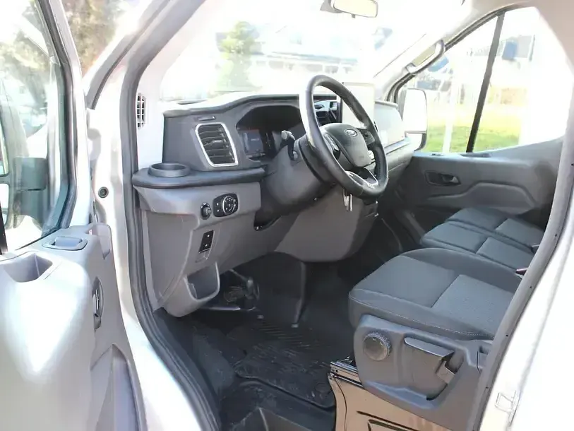 Neu Ford Transit Trend 131 PS (96 kW) 2026 Silber Kombi