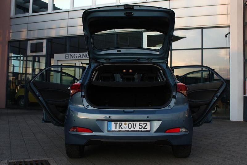 Gebraucht Hyundai i20 Active 101 PS (74 kW) 2018 Blau Limousine