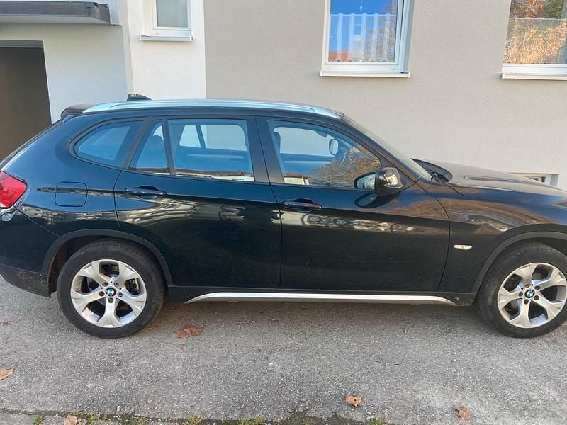 Gebraucht BMW X1 177 PS (130 kW) 2011 Schwarz SUV