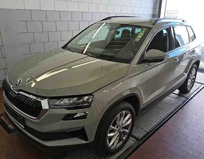 Grau Gebraucht 2023 Skoda Karoq Style SUV | 28.930 € (Fairer Preis) - Bild 1/2