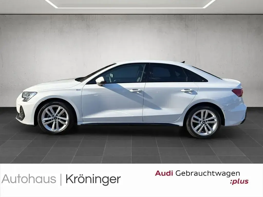 Gebraucht Audi A3 S-Line 150 PS (110 kW) 2025 Gletscherweiß metallic Limousine