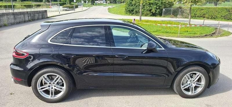 Schwarz Gebraucht 2015 Porsche Macan SUV | 29.990 € (Fairer Preis) - Bild 1/4