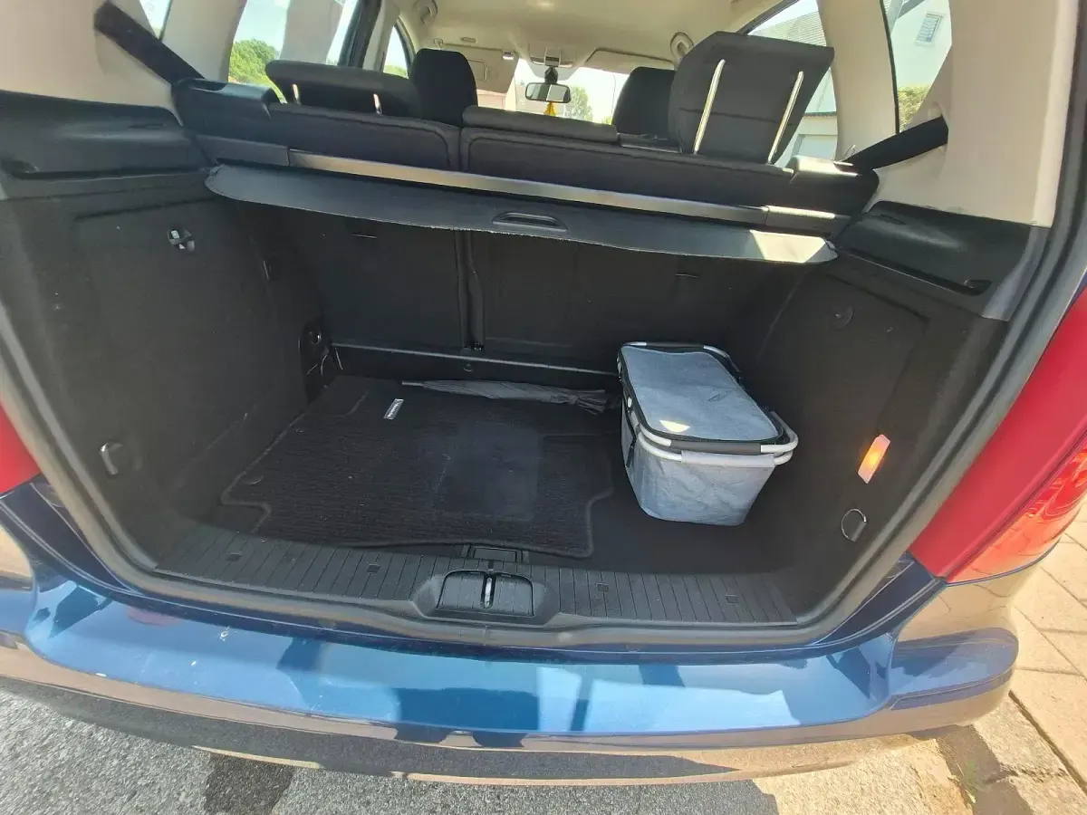 Gebraucht Mercedes A160 95 PS (69 kW) 2010 Blau Limousine