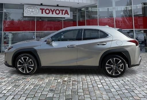 Gebraucht Lexus UX 250h 184 PS (135 kW) 2023 Weiß SUV
