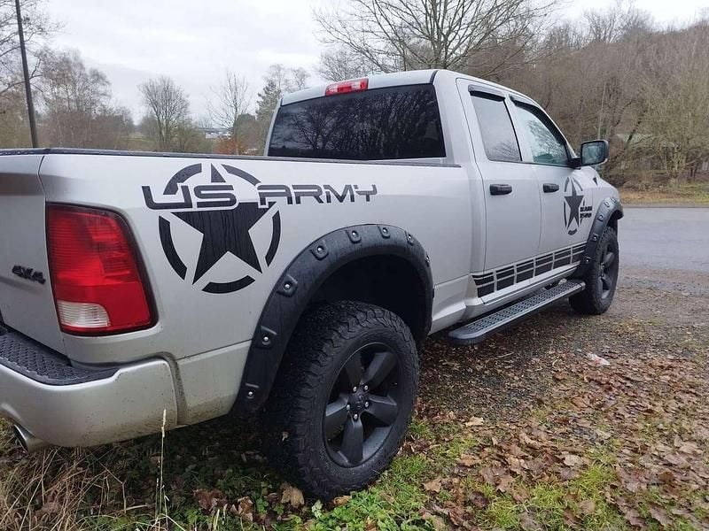 Gebraucht Dodge Ram 401 PS (294 kW) 2019 Silber Pickup