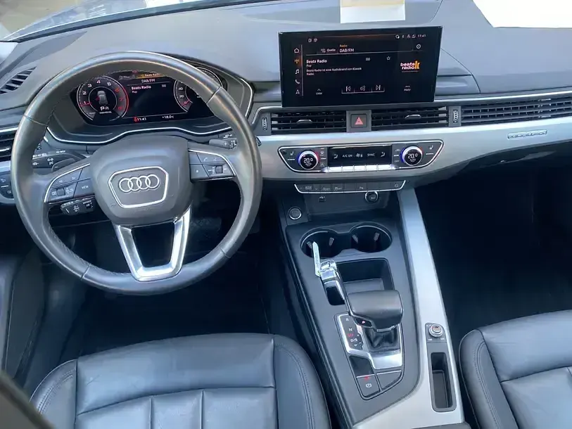 Używany Audi A4 Ambiente 204 KM (150 kW) 2023 Srebrny Kombi