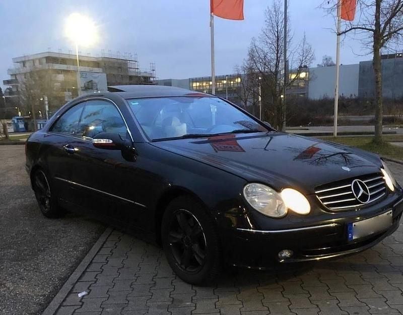Schwarz Gebraucht 2003 Mercedes CLK320 Avantgarde Coupé | 1.900 € (Superpreis) - Bild 1/4