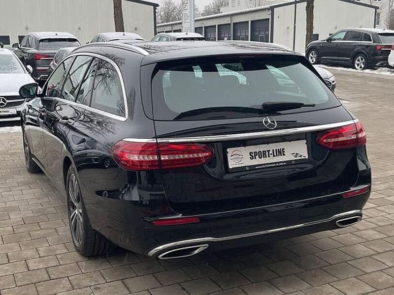 Gebraucht Mercedes E400 330 PS (242 kW) 2022 Schwarz Limousine
