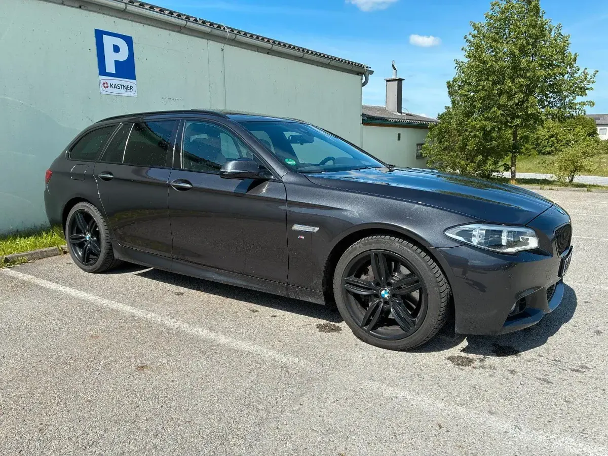 Gebraucht BMW 530 M Sport 258 PS (189 kW) 2014 Grau Kombi